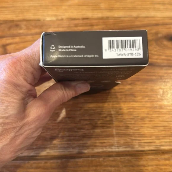 Bellroy Apple Watch strap 41mm/38mm. New in box. Leather - Picture 9 of 9